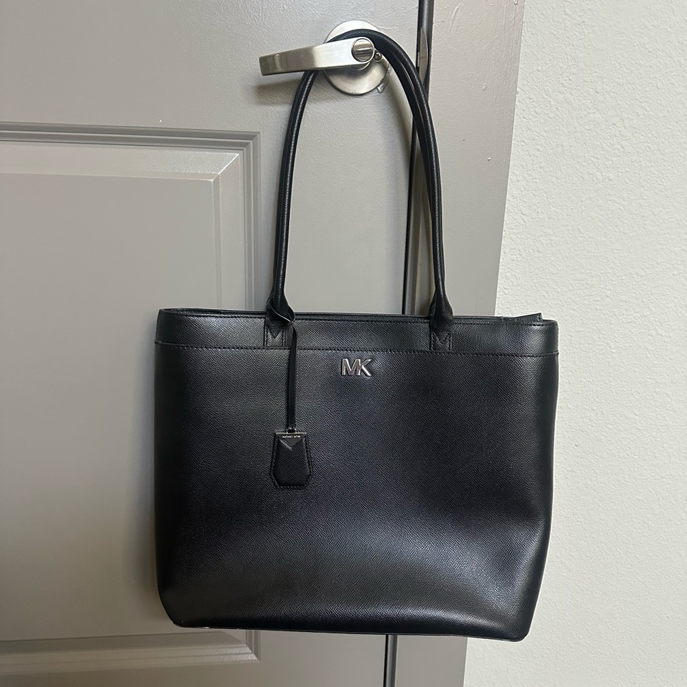 Michael Kors Classic Black Tote